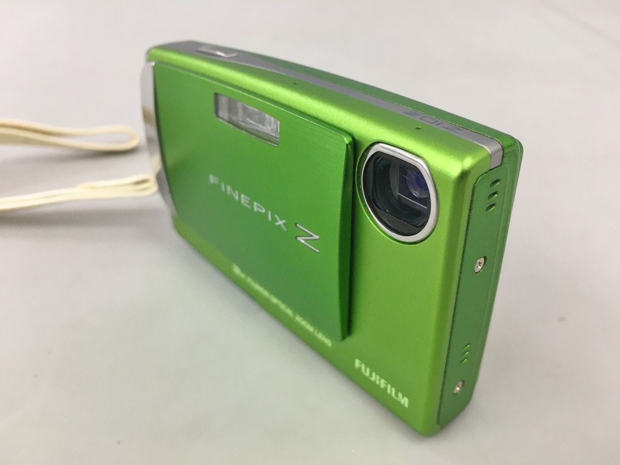 Compact Digital Camera Finepix Z10Fd Fujifilm 724 3 2511Ls040