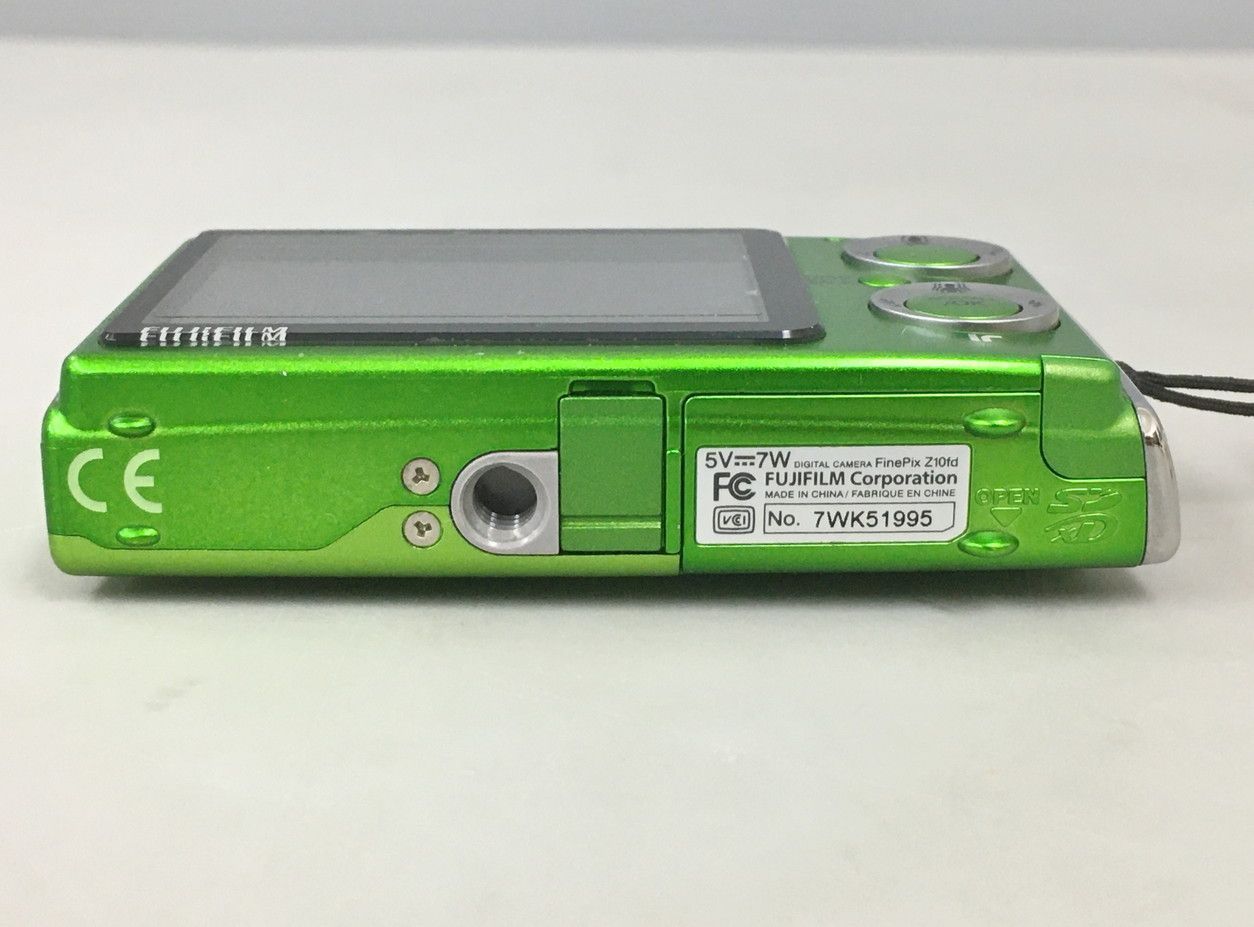 Compact Digital Camera Finepix Z10Fd Fujifilm 724 3 2511Ls040