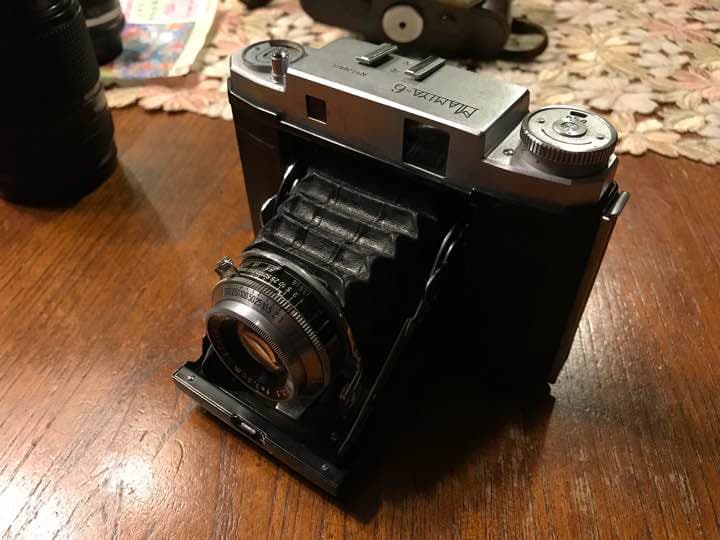 Mamiya Large -Size Medium Format Camera (Film) 6