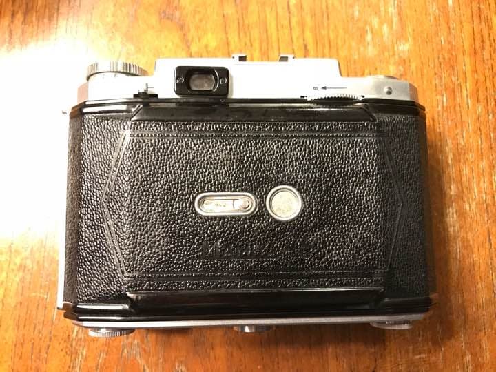 Mamiya Large -Size Medium Format Camera (Film) 6