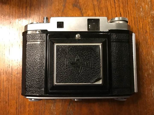 Mamiya Large -Size Medium Format Camera (Film) 6