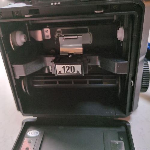 Large -Size Medium Format Camera (Film)