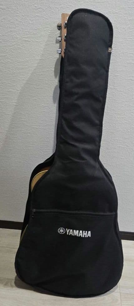 Yamaha Acoustic Guitars F370