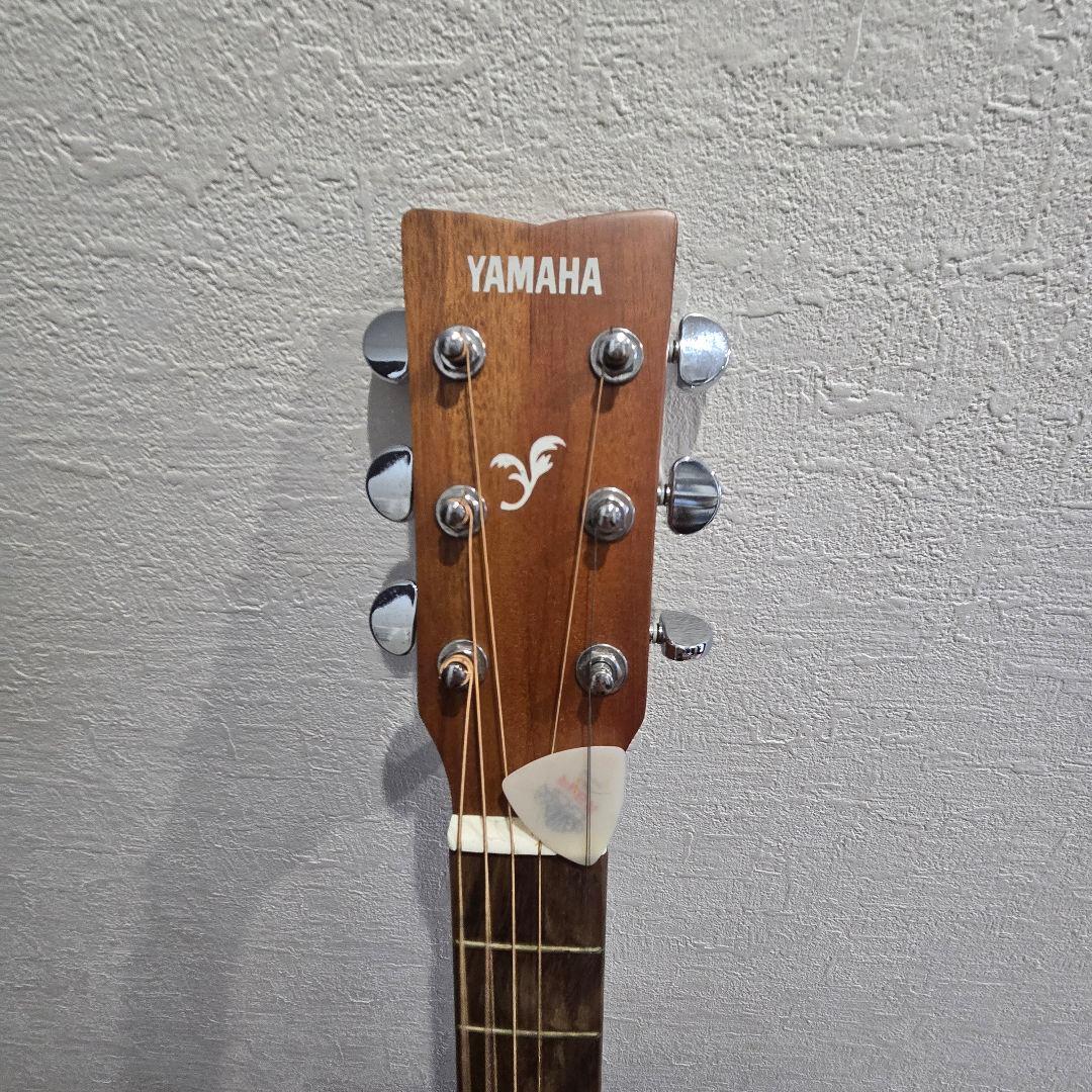 Yamaha Acoustic Guitars F370