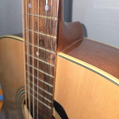 Yamaha Acoustic Guitars F370