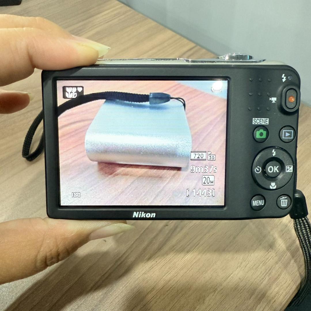 Nikon Compact Digital Cameras Coolpix L32