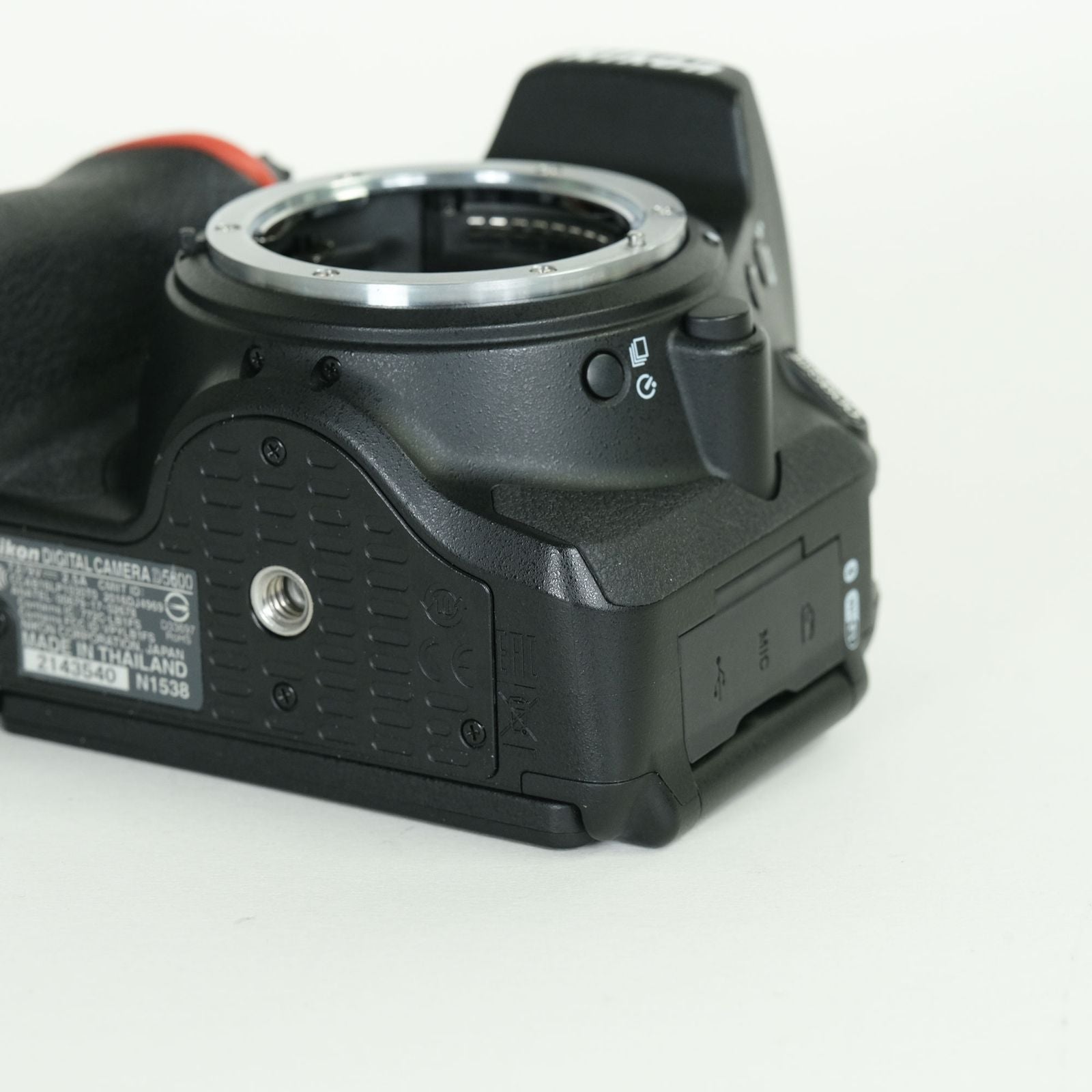 Nikon Digital Slr 15,290 2 D5600 F