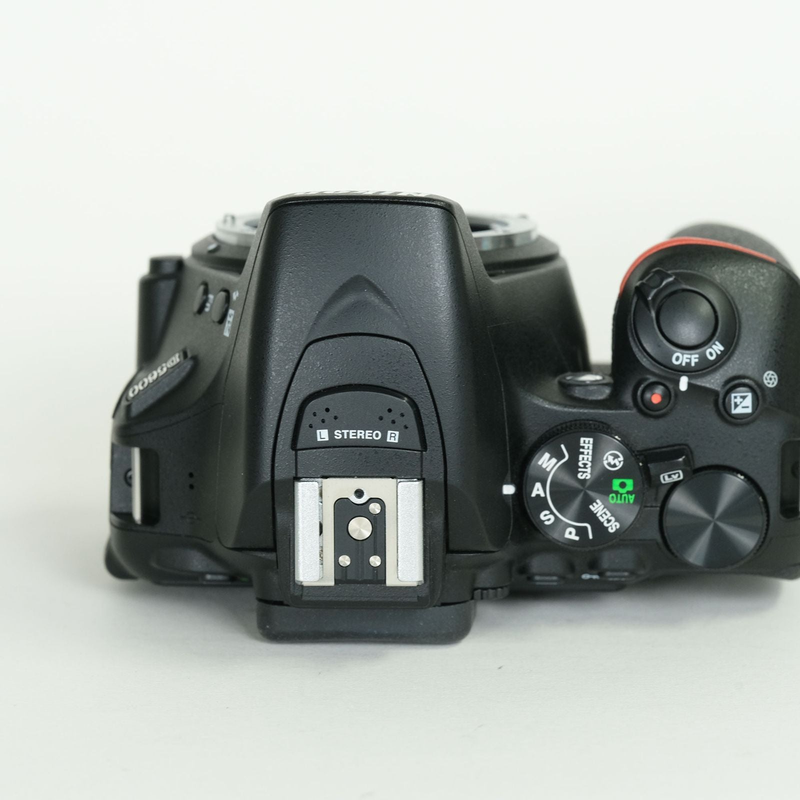 Nikon Digital Slr 15,290 2 D5600 F