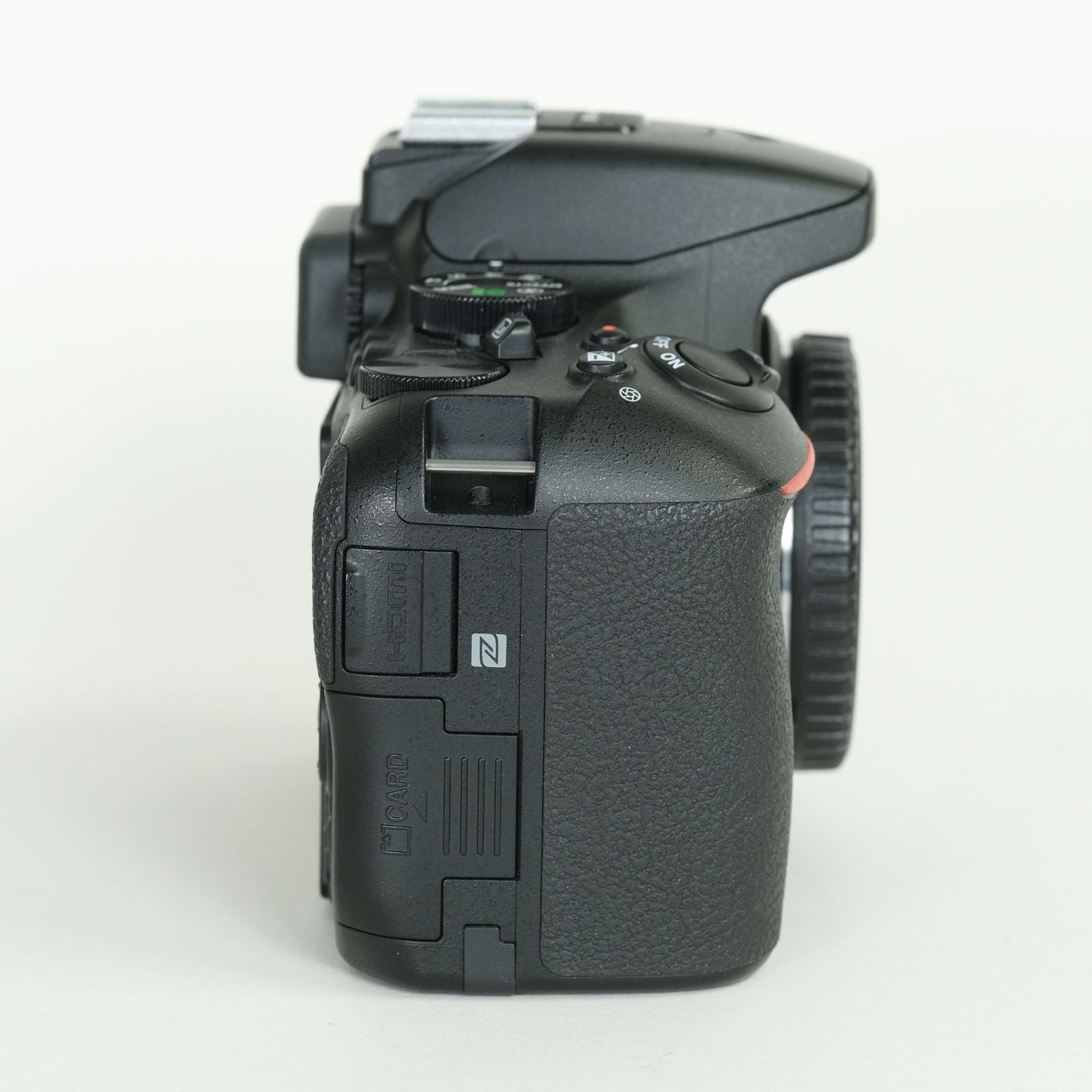 Nikon Digital Slr 15,290 2 D5600 F