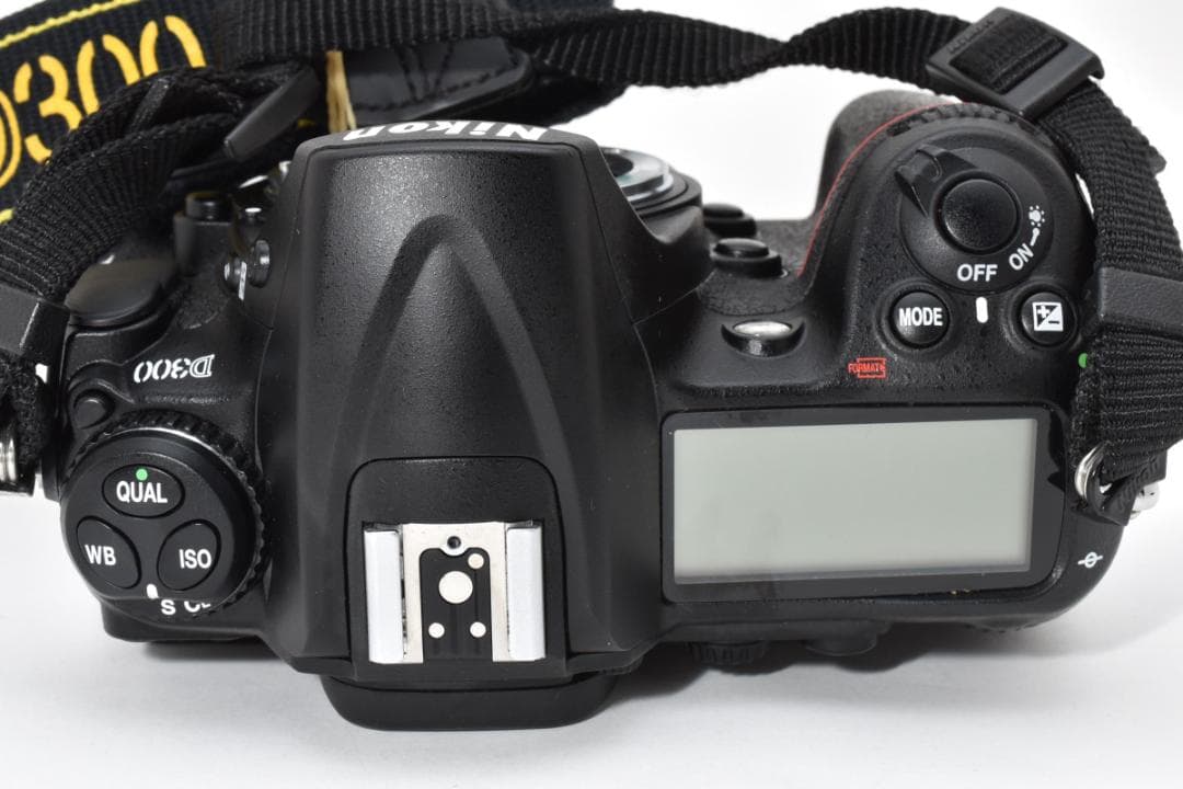 Digital Slr 1,179 Nikon D300 #21554