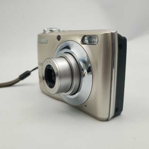 Nikon Compact Digital Camera Coolpix L22