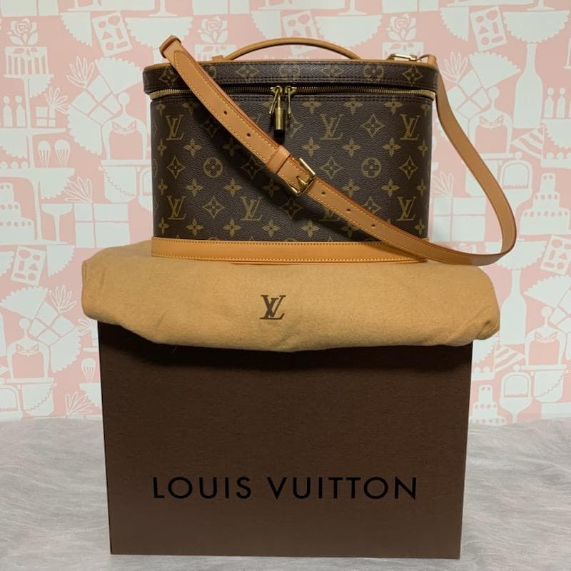 Louis Vuitton Shoulder Bags