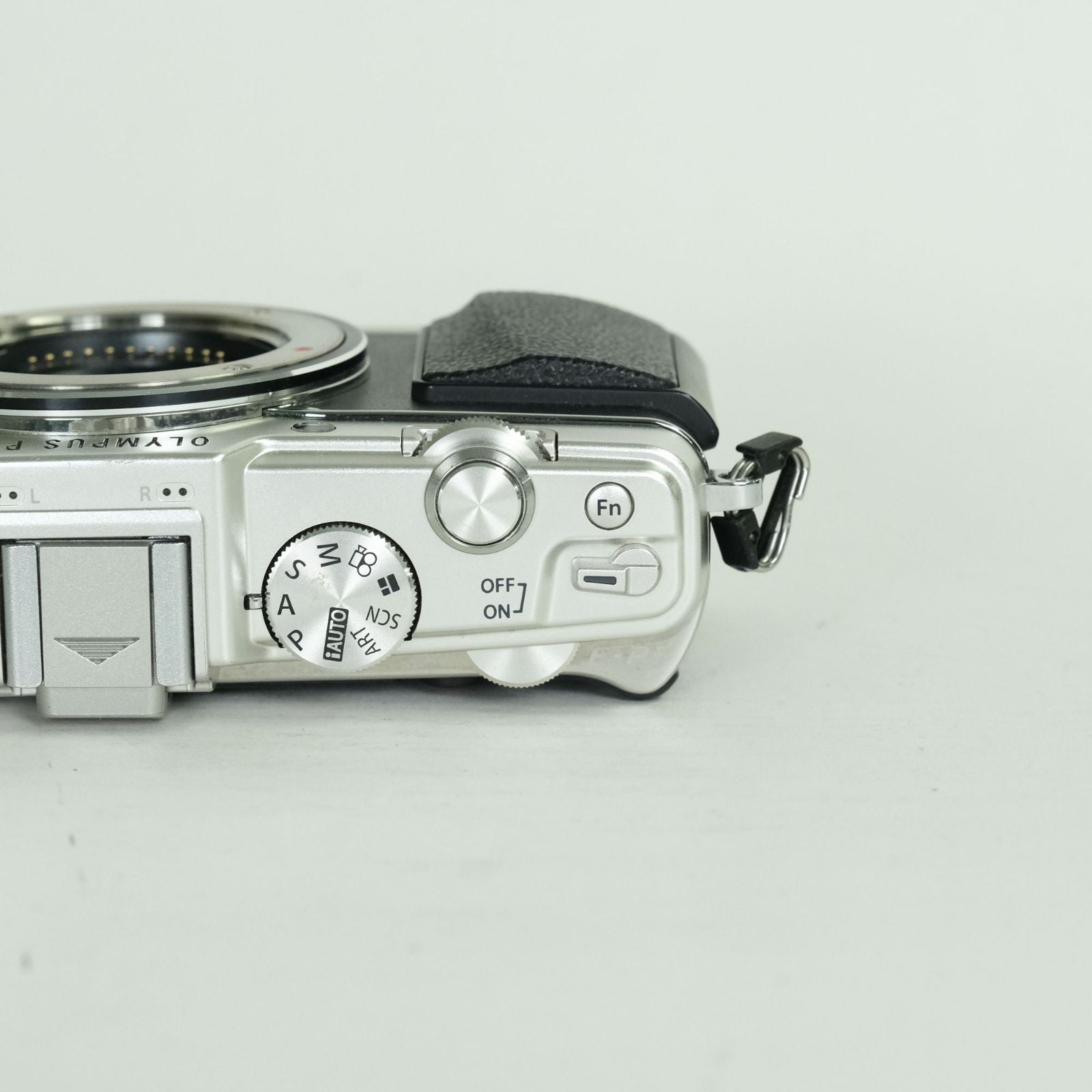 Olympus Mirrorless Interchangeable Lips 7,333 Pen E-P5