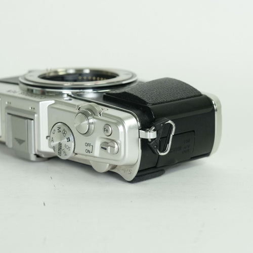 Olympus Mirrorless Interchangeable Lips 7,333 Pen E-P5