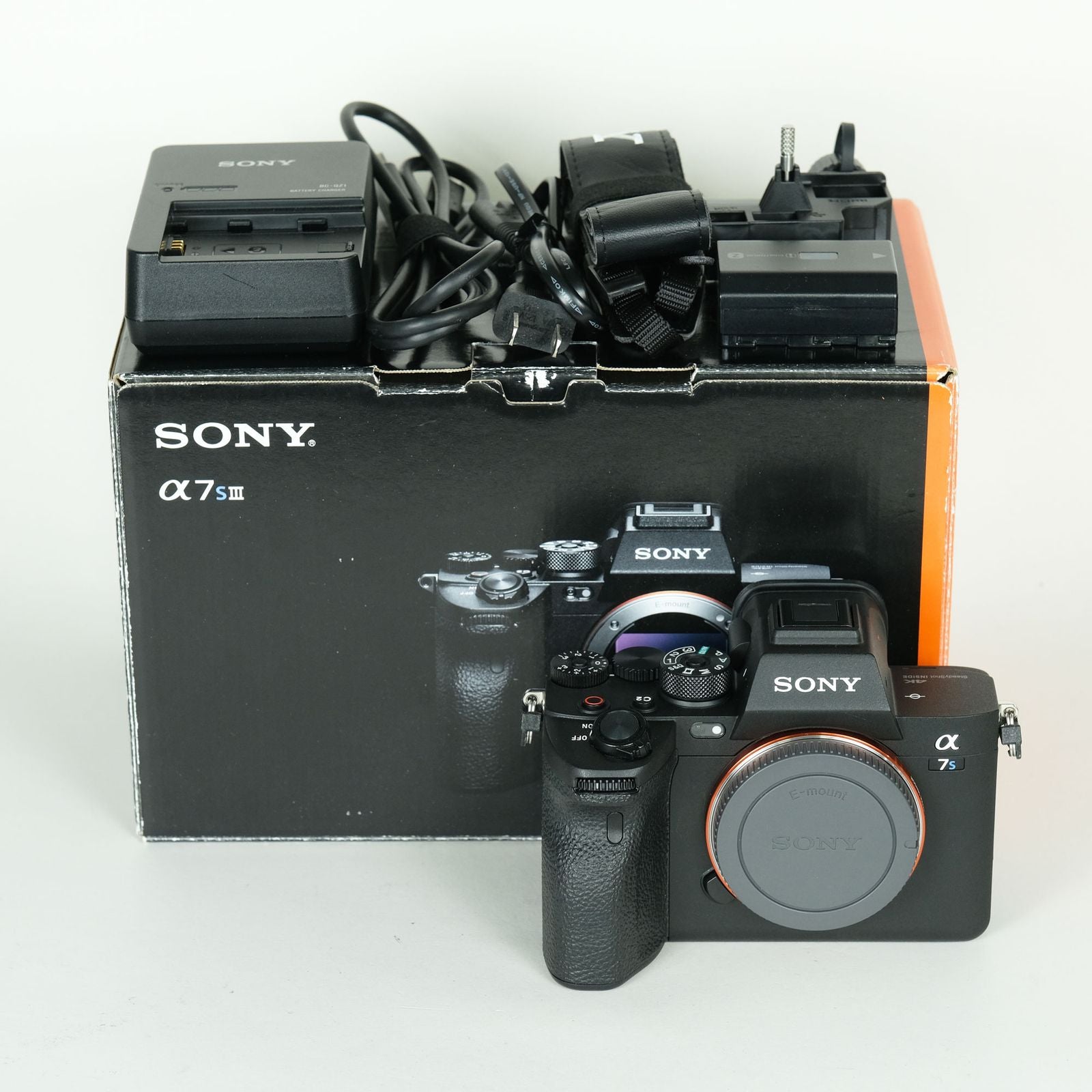 Sony Mirrorless Interchangeable Lips 5,250 7S Iii Ilce-7Sm3 E