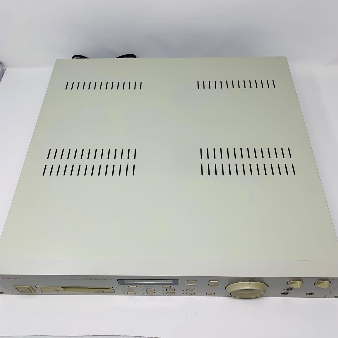 Akai Professional Samplers Digital Sampler S2000