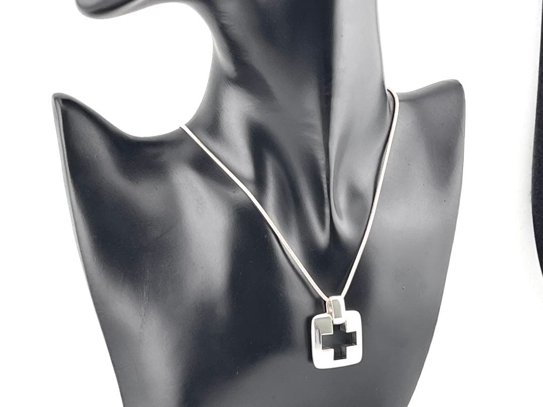 Tiffany Necklaces D325
