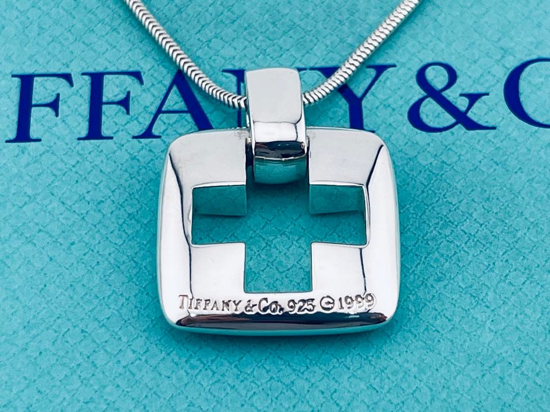 Tiffany Necklaces D325