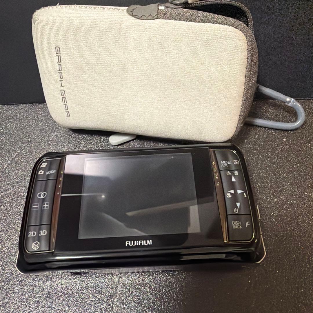 Compact Digital Cameras Fujifilm 3D W1