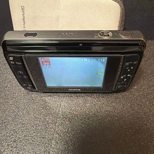 Compact Digital Cameras Fujifilm 3D W1