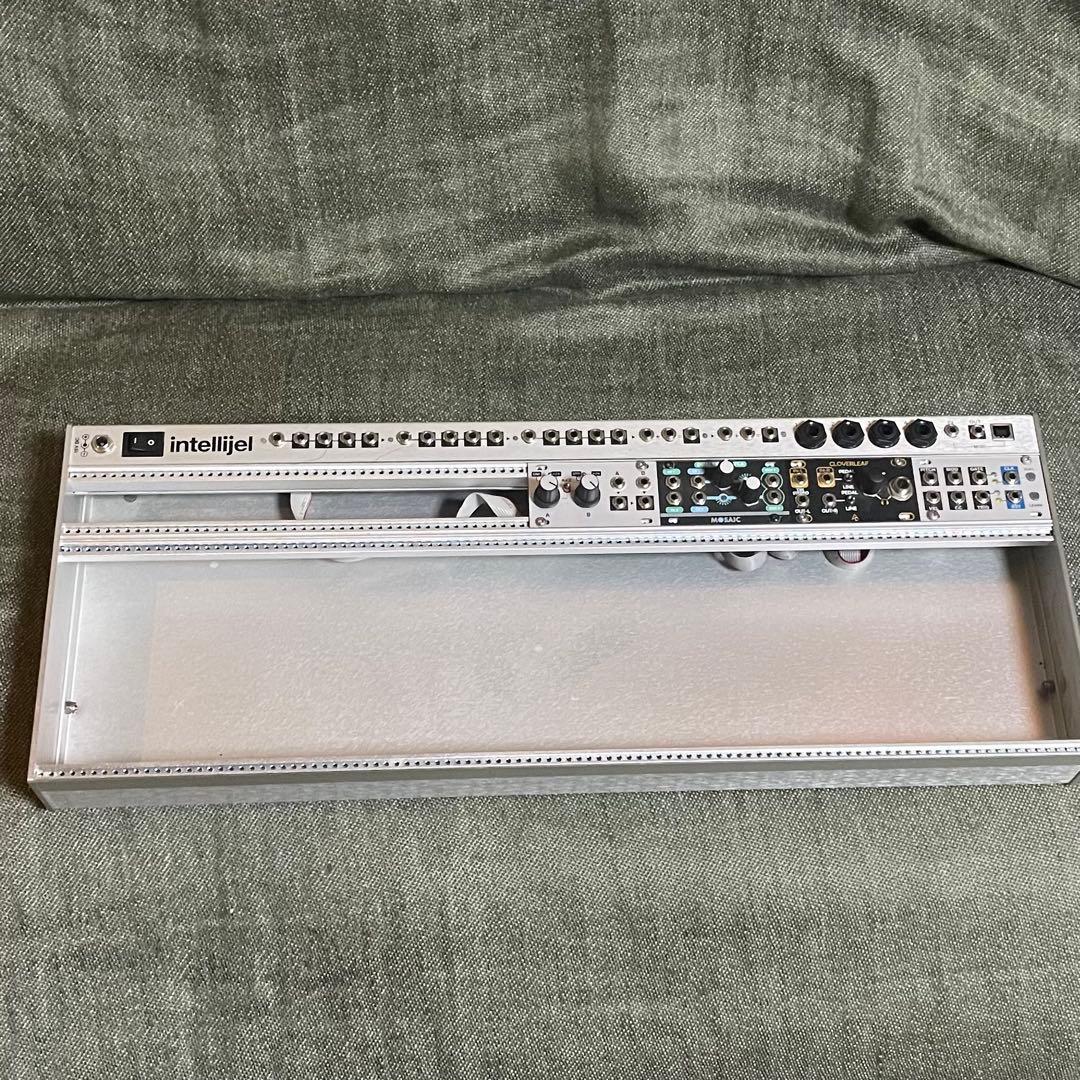 Modular Synthesizers Intellijel Palletcase Midi Audio Set