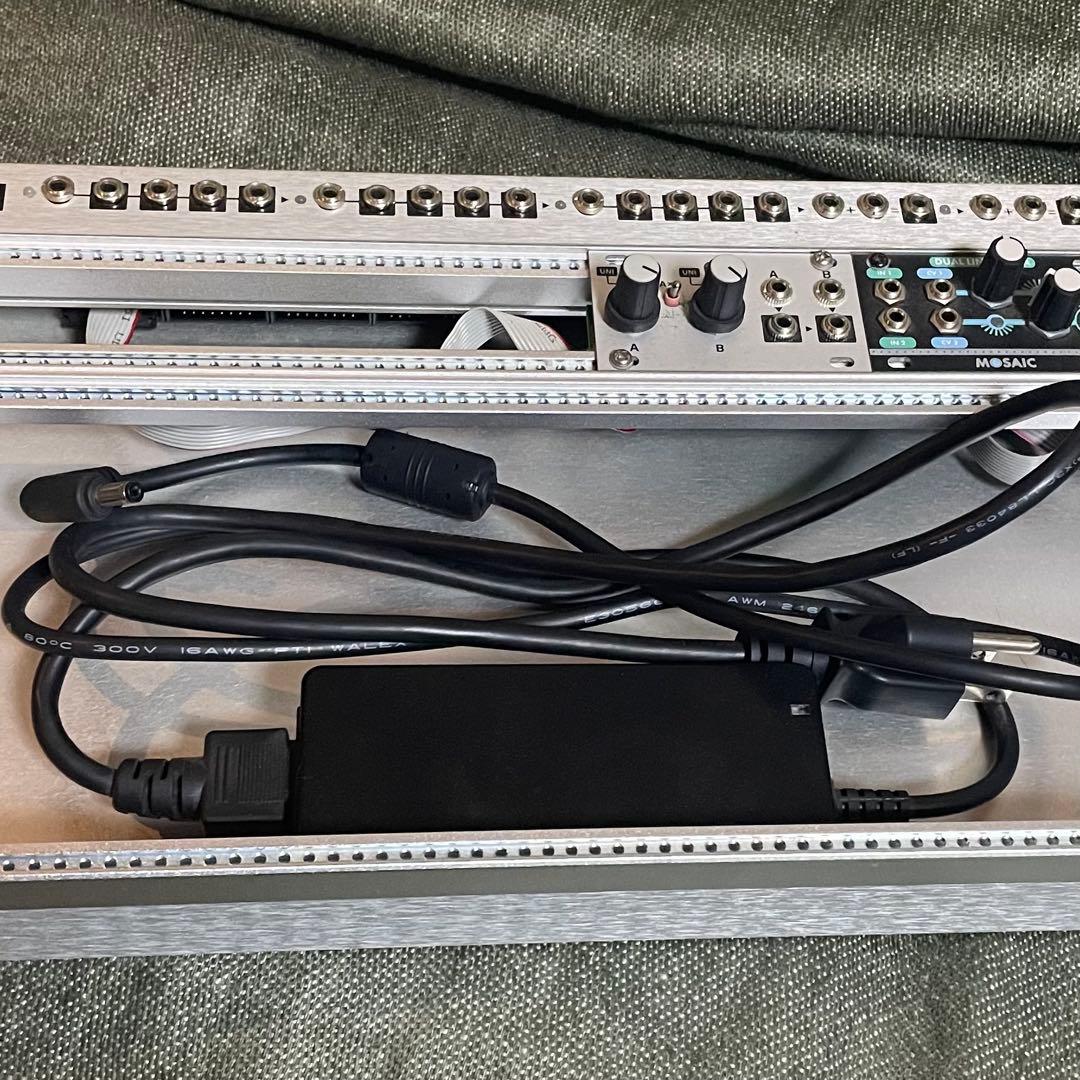 Modular Synthesizers Intellijel Palletcase Midi Audio Set