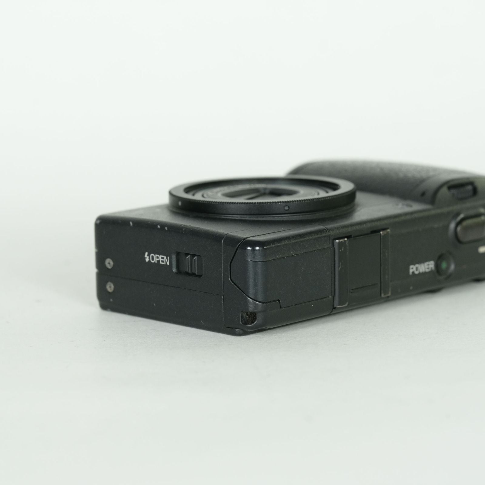 Ricoh Compact Digital Camera 2,000 Gr Ii