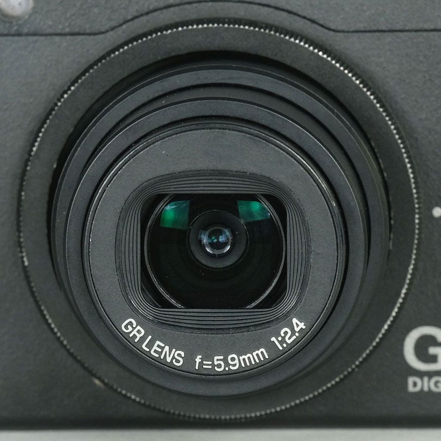 Ricoh Compact Digital Camera 2,000 Gr Ii