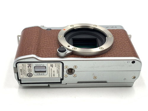 Mirrorless Interchangeable Lips X-A1