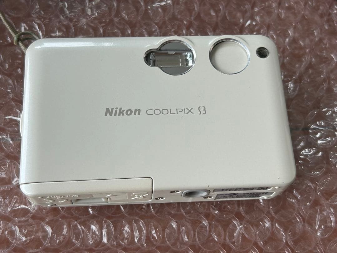 Compact Digital Cameras 0506 Nikon Coolpix S3