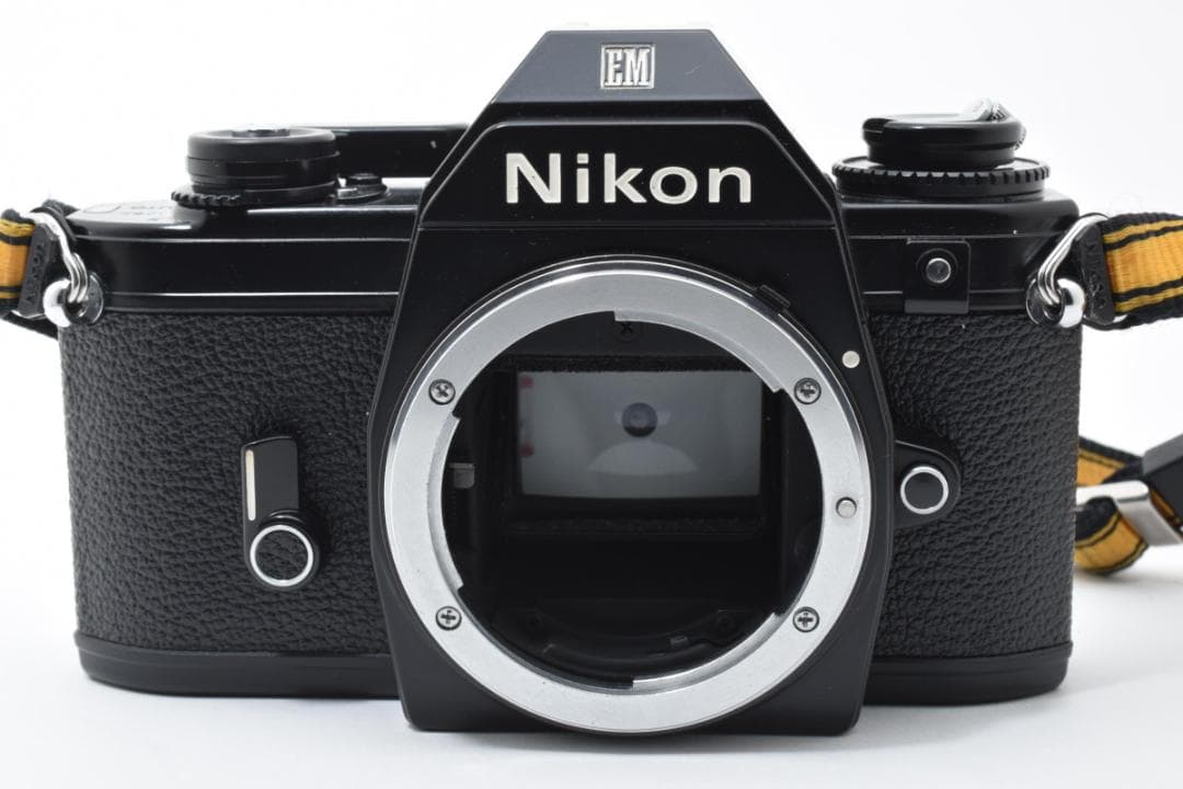 Nikon Slr Camera (Film) Em M766