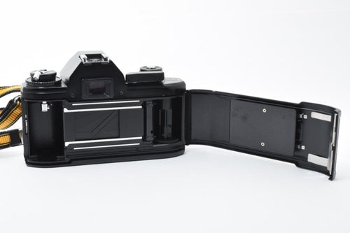 Nikon Slr Camera (Film) Em M766