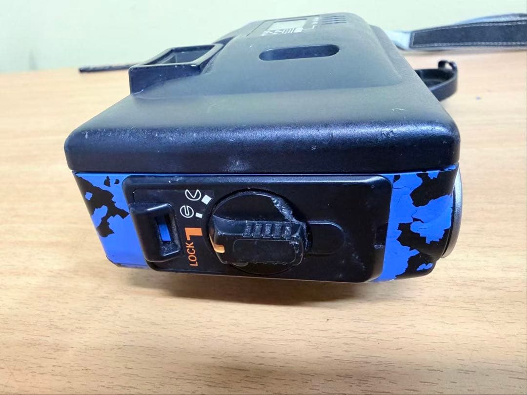 Nikon Compact Cameras (Film) Awad