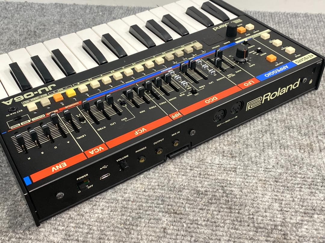 Analog Synthesizers Roland Ju-06A K-25M