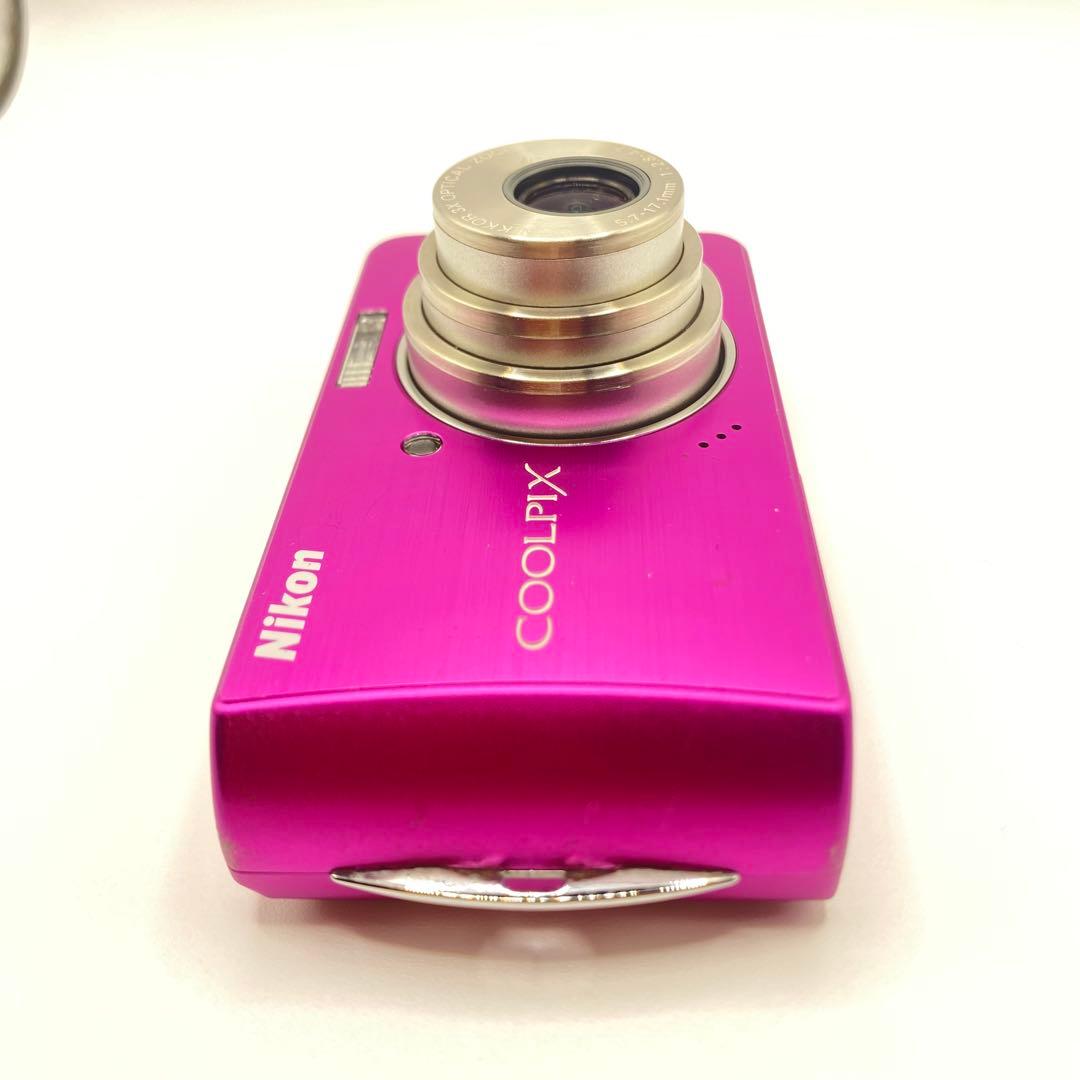 Nikon Compact Digital Cameras Coolpix S520