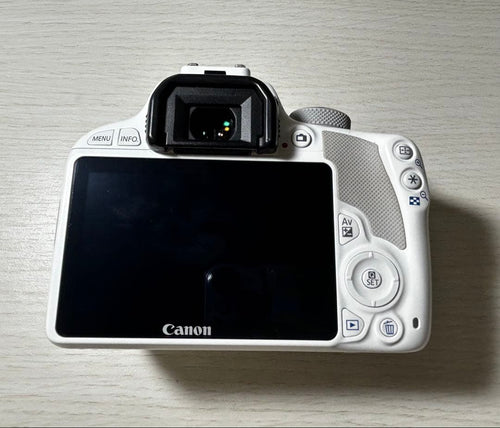 Canon Digital Slr Eos Kiss X7 (1