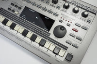 Roland Analog Synthesizers Mc-303 Groovebox