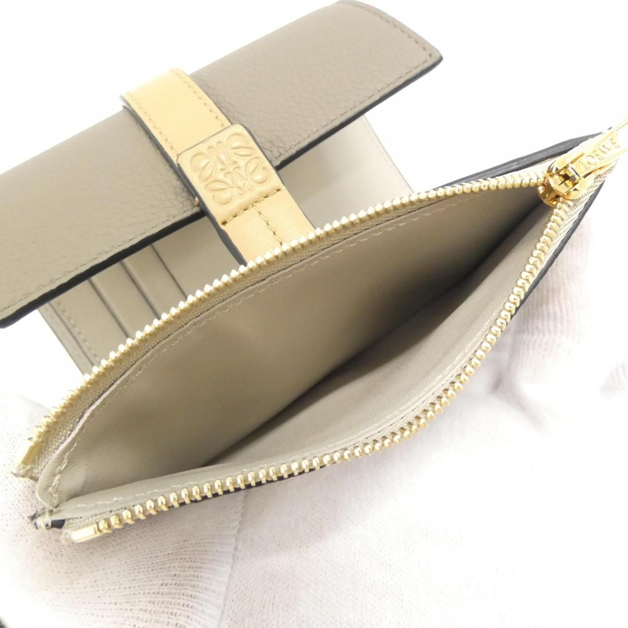 Loewe Others C660S86X04 3589/Taupe+Gold