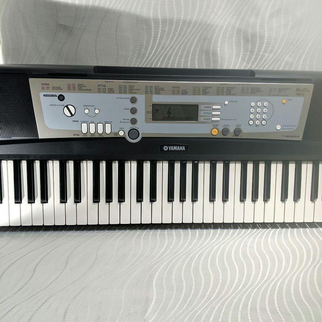Yamaha Keyboards Digital Pianos Psr-E203 61