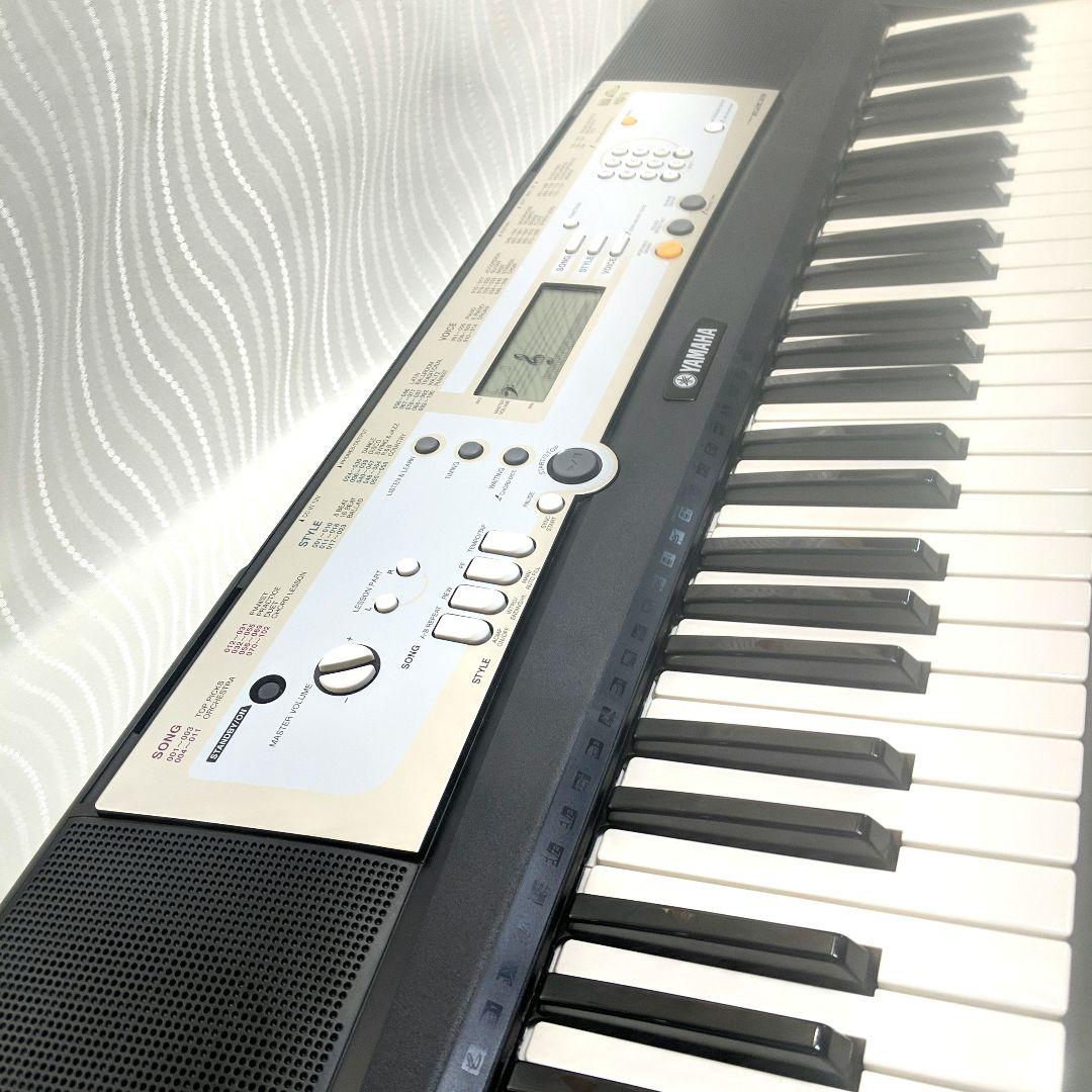 Yamaha Keyboards Digital Pianos Psr-E203 61