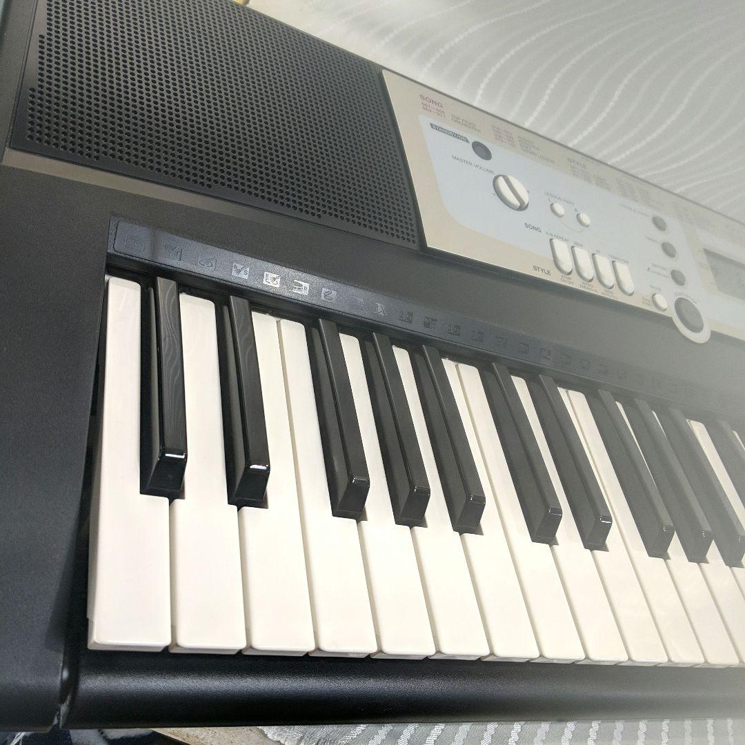 Yamaha Keyboards Digital Pianos Psr-E203 61