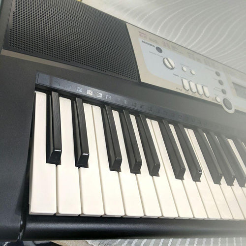 Yamaha Keyboards Digital Pianos Psr-E203 61