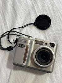 Nikon Compact Digital Cameras Coolpix 880