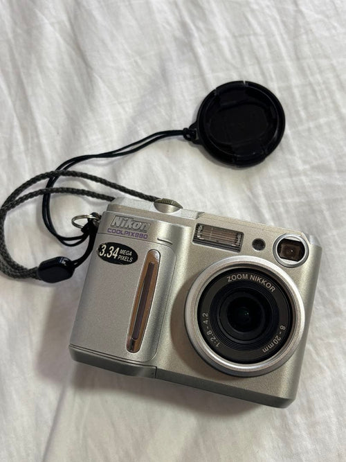 Nikon Compact Digital Cameras Coolpix 880