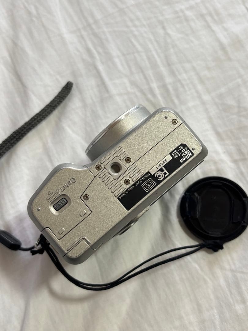 Nikon Compact Digital Cameras Coolpix 880