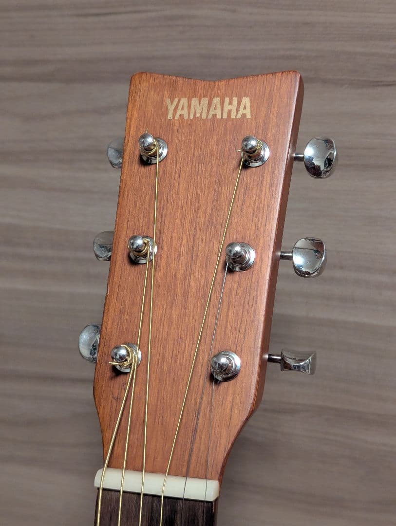 Acoustic Guitars Yamaha Jr-1