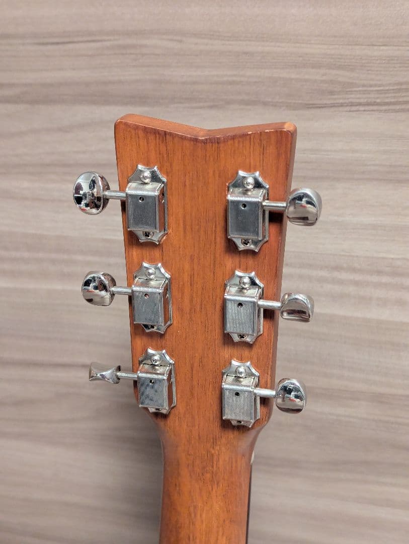 Acoustic Guitars Yamaha Jr-1