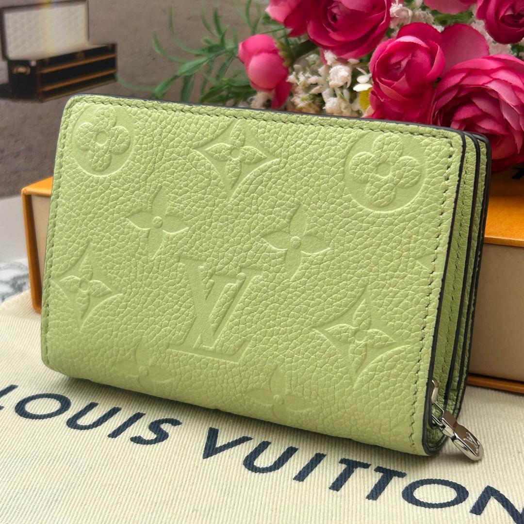 Louis Vuitton Bifold Wallets
