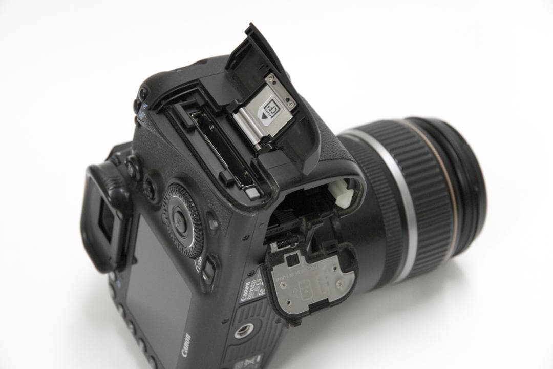 Canon Digital Slr Eos 7D Efs17-85Mm