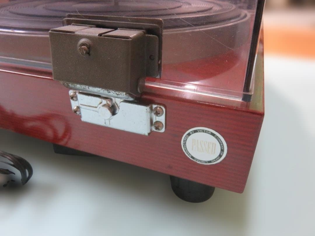 Victor Record Players (Turntables) Jl-B44